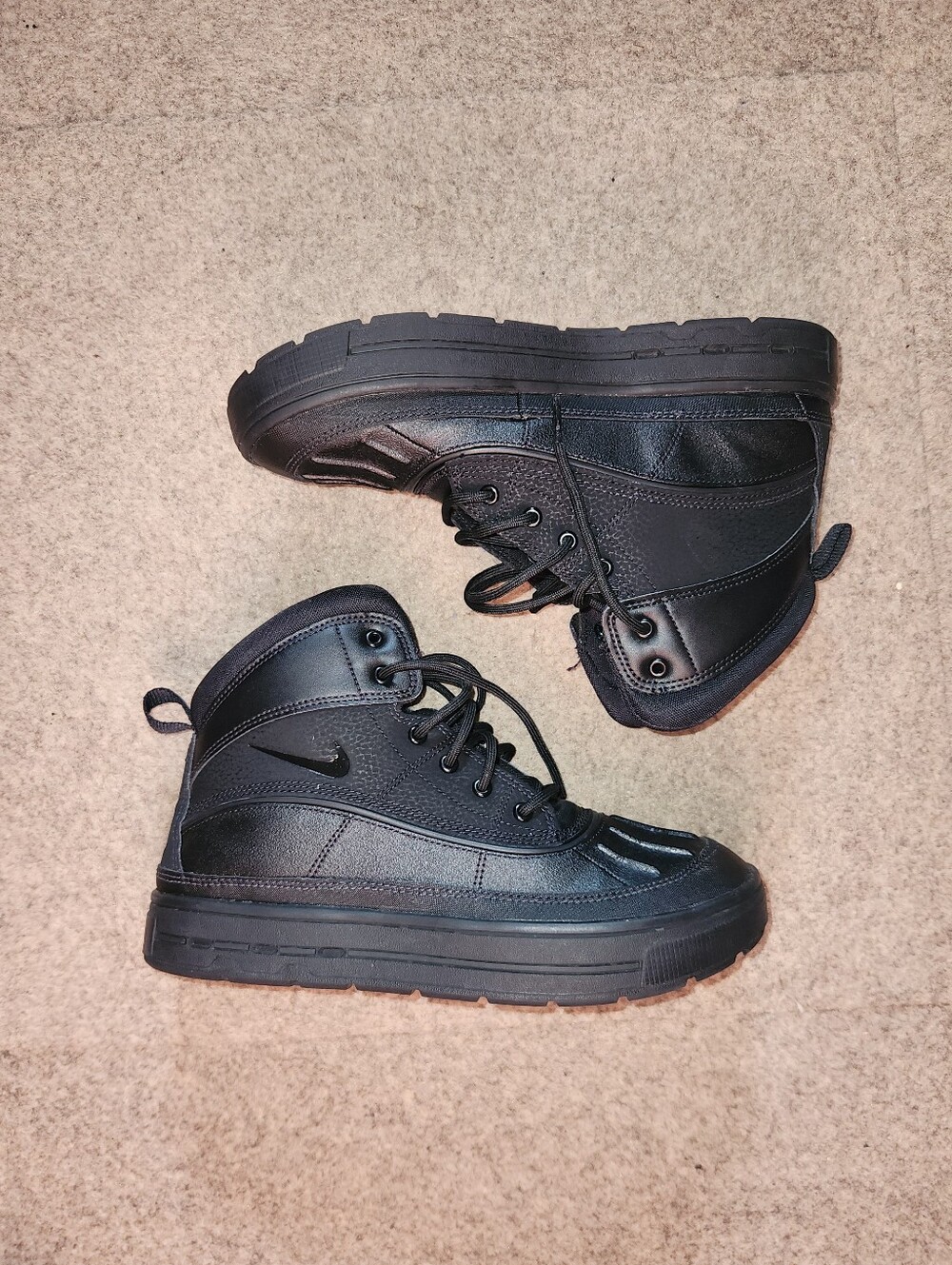 Triple Black Nike Woodside 2 High Kids Hiking Boots | 6.5Y